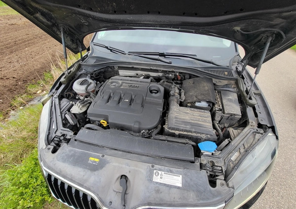 Skoda Superb cena 31500 przebieg: 259500, rok produkcji 2016 z Augustów małe 497